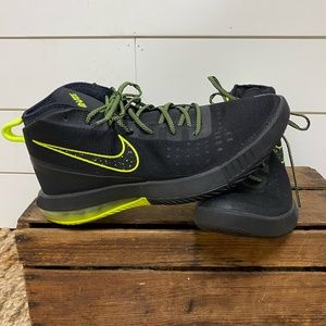 Nike Air Max Dominate 11.5 Black and Green